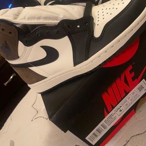 Air Jordan 1 Retro High OG Mocha